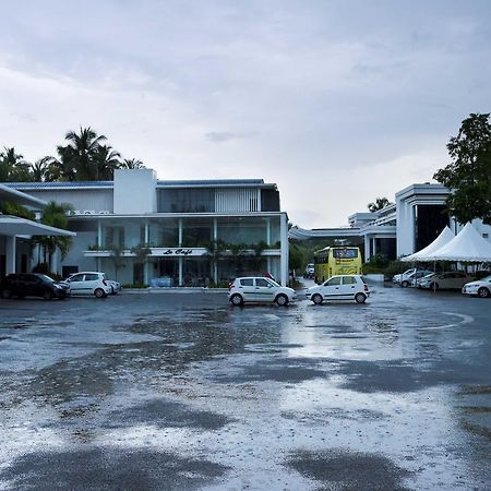 Treebo Trend Al Saj Convention Centre Kazhakuttam Dış mekan fotoğraf