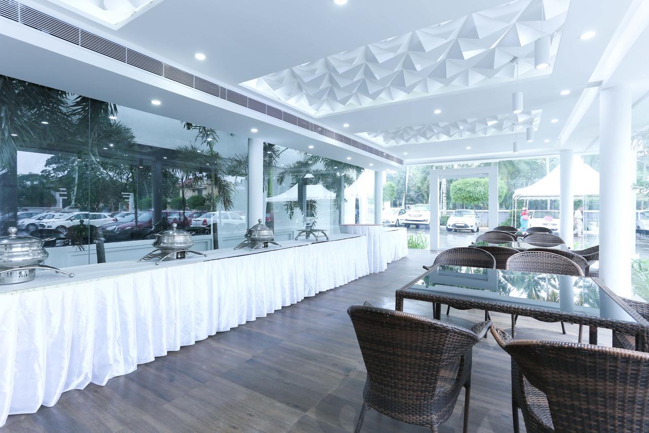 Treebo Trend Al Saj Convention Centre Kazhakuttam Dış mekan fotoğraf